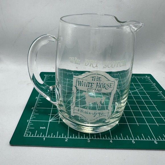 VTG The White Horse Cellar Dry Scotch Whiskey Glass Pitcher with Applied Handle - Picture 5 of 8